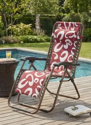 Foldable Outdoor Lounger - Portable Zero Gravity Recliner Chair