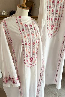 Safaid Kurtas
