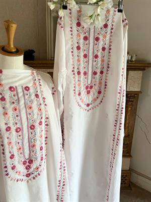 Safaid Kurtas