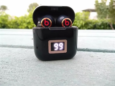 WS 731 Beats Studio Pro Wireless  AirPod 