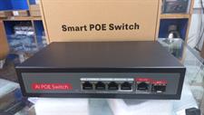 4 ports poe switch with rj45 and sfp port uplink