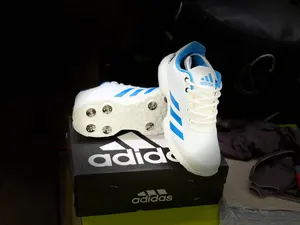 Adidas Cricket Spike 