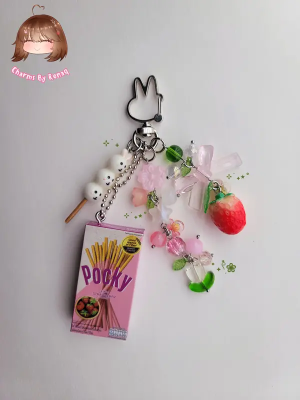[SOLD OUT] Strawberry Pocky Trinket Keychain