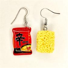 [SOLD OUT] Shin Ramyun Mismatched Earrings 