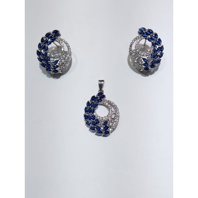 Blue and White Pendant Set