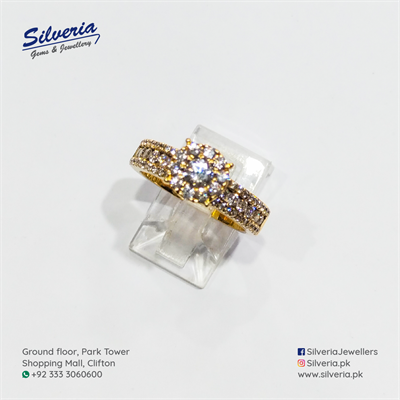 Diamond ring in 21kt Gold