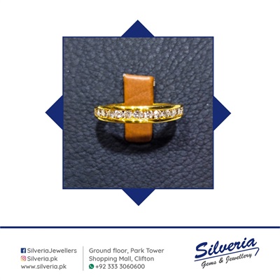 18kt Gold and Diamond Ring