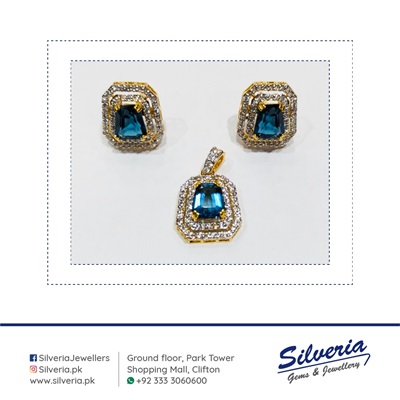 Locket Set in 925 Sterling Silver