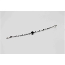 Beautiful bracelet with center round shaped black zircon