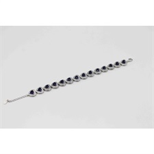 Beautiful bracelet with blue heart shaped zircon
