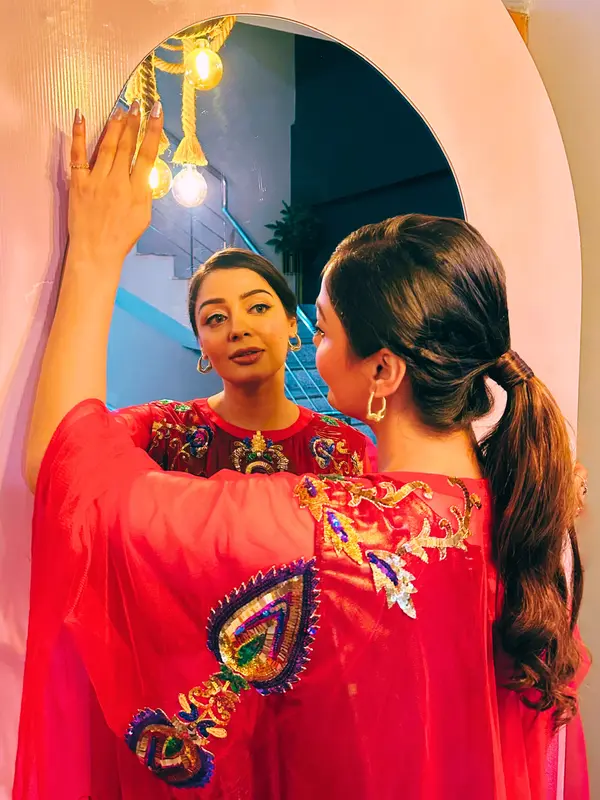 A Symphony In Scarlet 