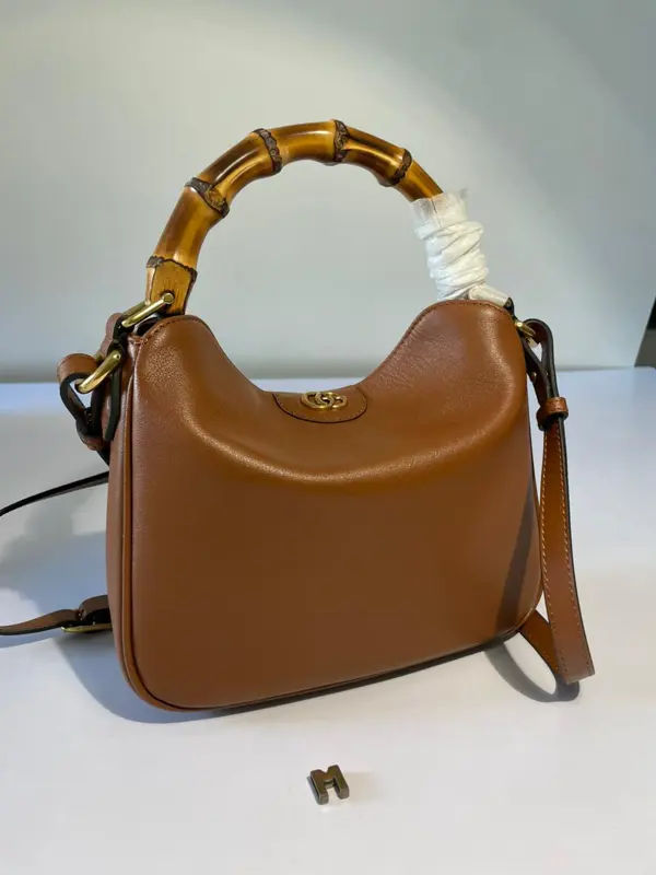 Gucci diana bamboo top handle bucket bag Tan - 20 x 23cm 