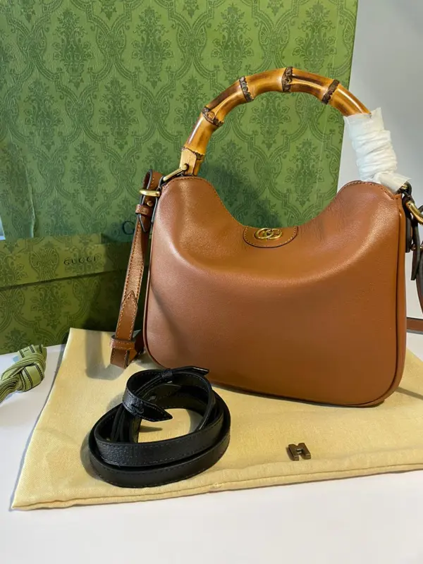 Gucci diana bamboo top handle bucket bag Tan - 20 x 23cm 