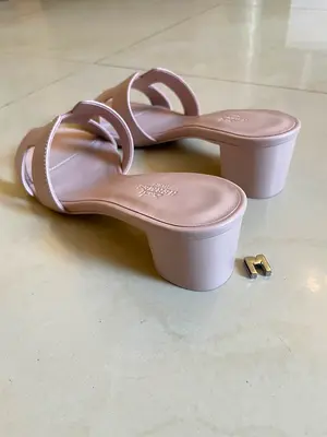 Hermes Oasis Size 39 