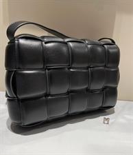 Bottega Veneta Padded Cassette leather crossbody bag - 26cm 