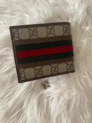 Gucci Ophidia bi-fold wallet - 8 Card pockets inside 