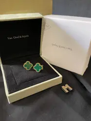 VCA Green earrings - Medium with hook 