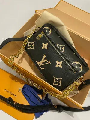 LV Pochette Metis East West - 21.5cm 