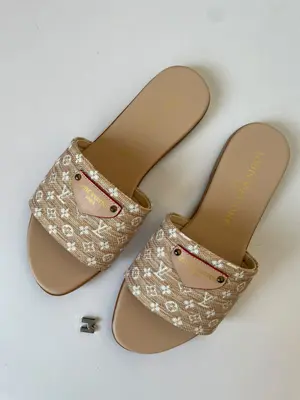 LV Slides - Size 38 