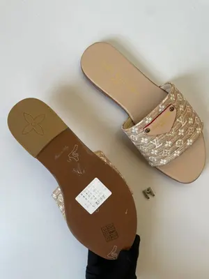 LV Slides - Size 38 