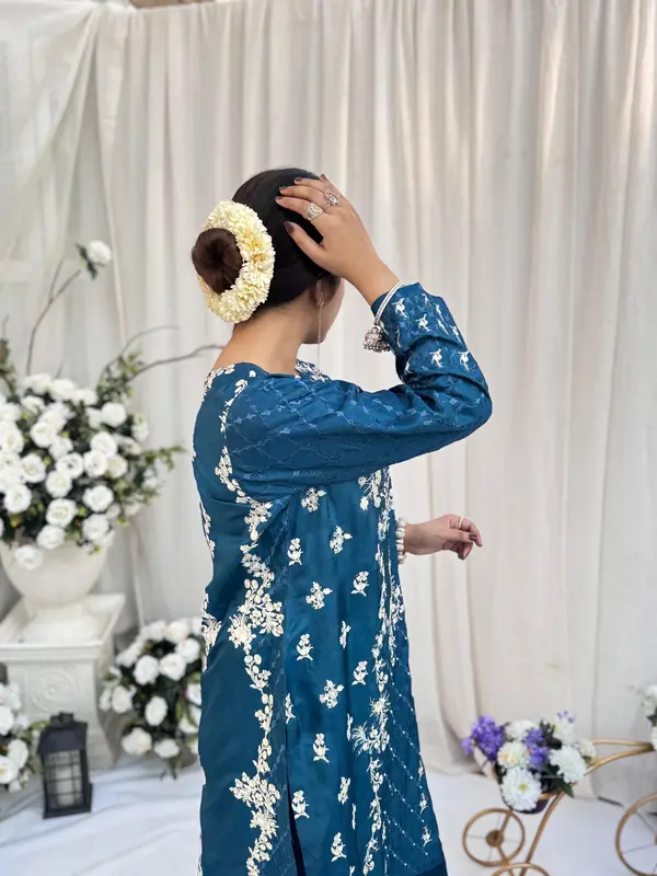 Parisa : Eid Collection' 26