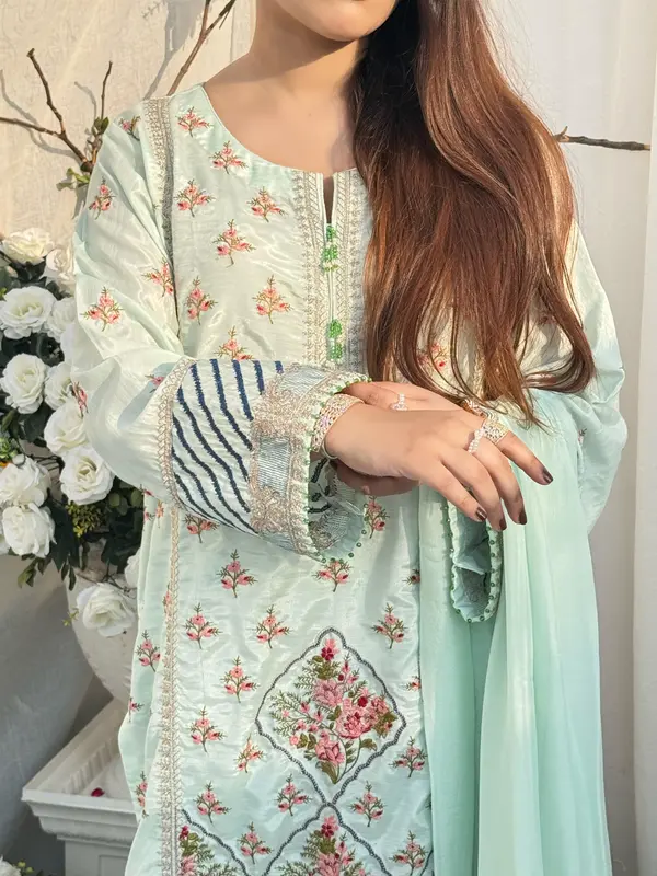 Parisa : Eid Collection' 26