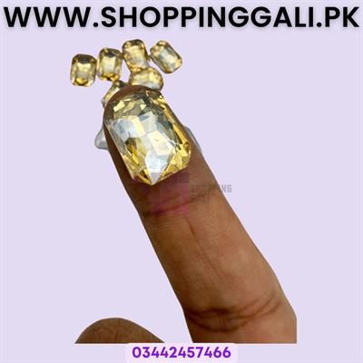 Champagne Color Stones - 1.8 cm in size - Champagne Color - Rectangle Shape - Pack Of 82 Stones