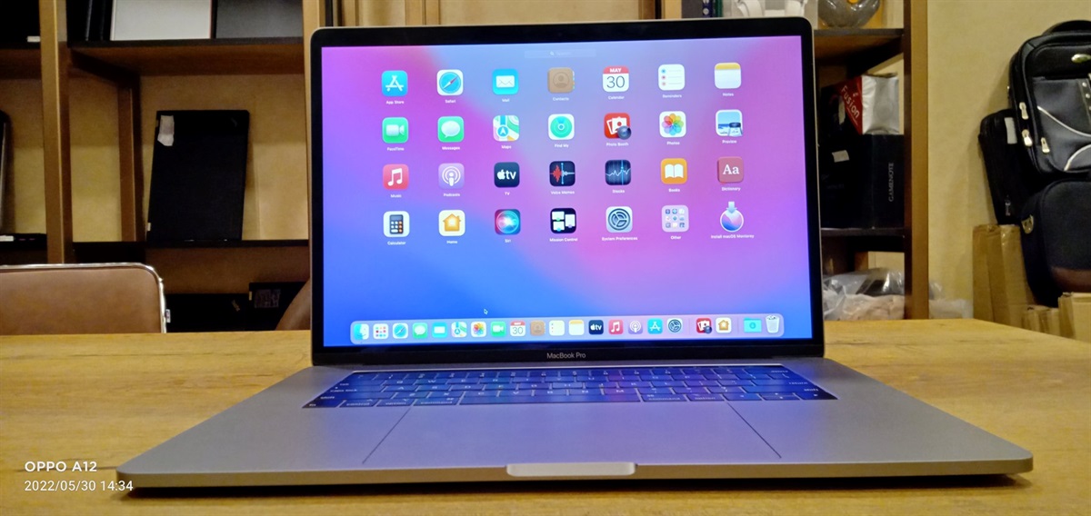 MacBook Pro (15-Inch 2018) Core i7