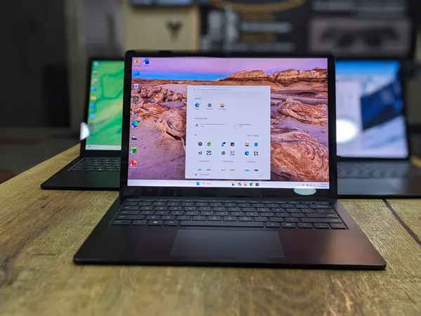 Microsoft Surface Laptop 4 Core i5 11th Generation | BLACK | 13.5" PixelSense touchscreen Display