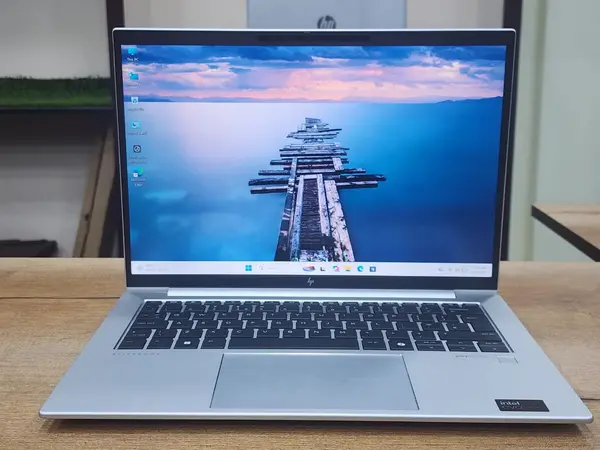 HP EliteBook 840 G11 Core Ultra 5 135U AI PC | 16GB DDR5 RAM | 256GB SSD