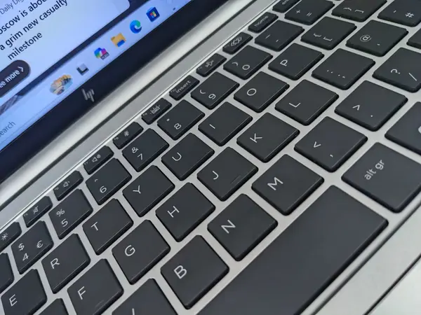 HP EliteBook 840 G11 Core Ultra 5 135U AI PC | 16GB DDR5 RAM | 256GB SSD