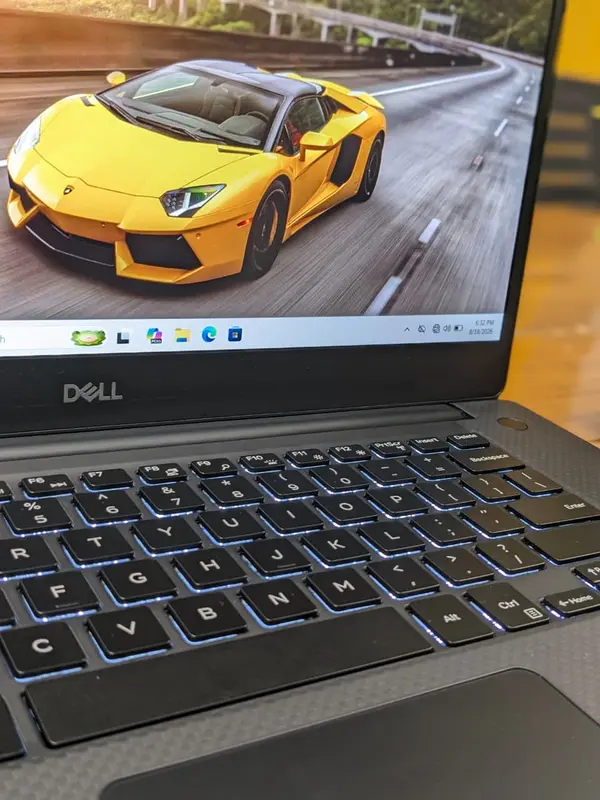 Dell Precision 5540 Core™-i7 9th Generation | NVIDIA Quadro® T1000, 4GB GDDR5 