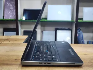 DELL Precision 7510 i7 6th Generation | 4GB NVIDIA M2200 Graphics