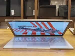Microsoft Surface Book Core i5 6th Generation - 13.5-inch 2K (3000×2000) LCD Touchcreen Display.