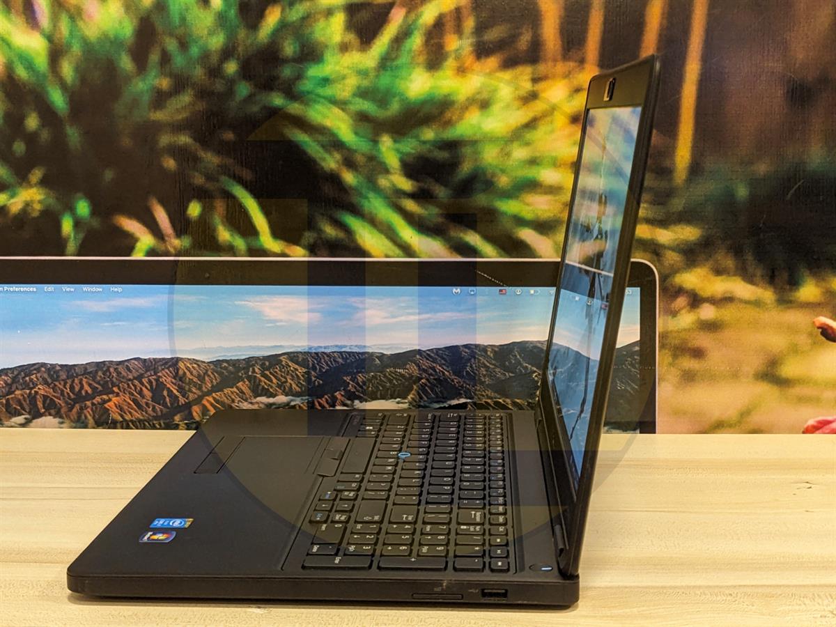 DELL LATITUDE E5550 CORE i7動作未確認ジャンク Dell Latitude E5550 - i7-5600U · Intel HD Graphics 5500