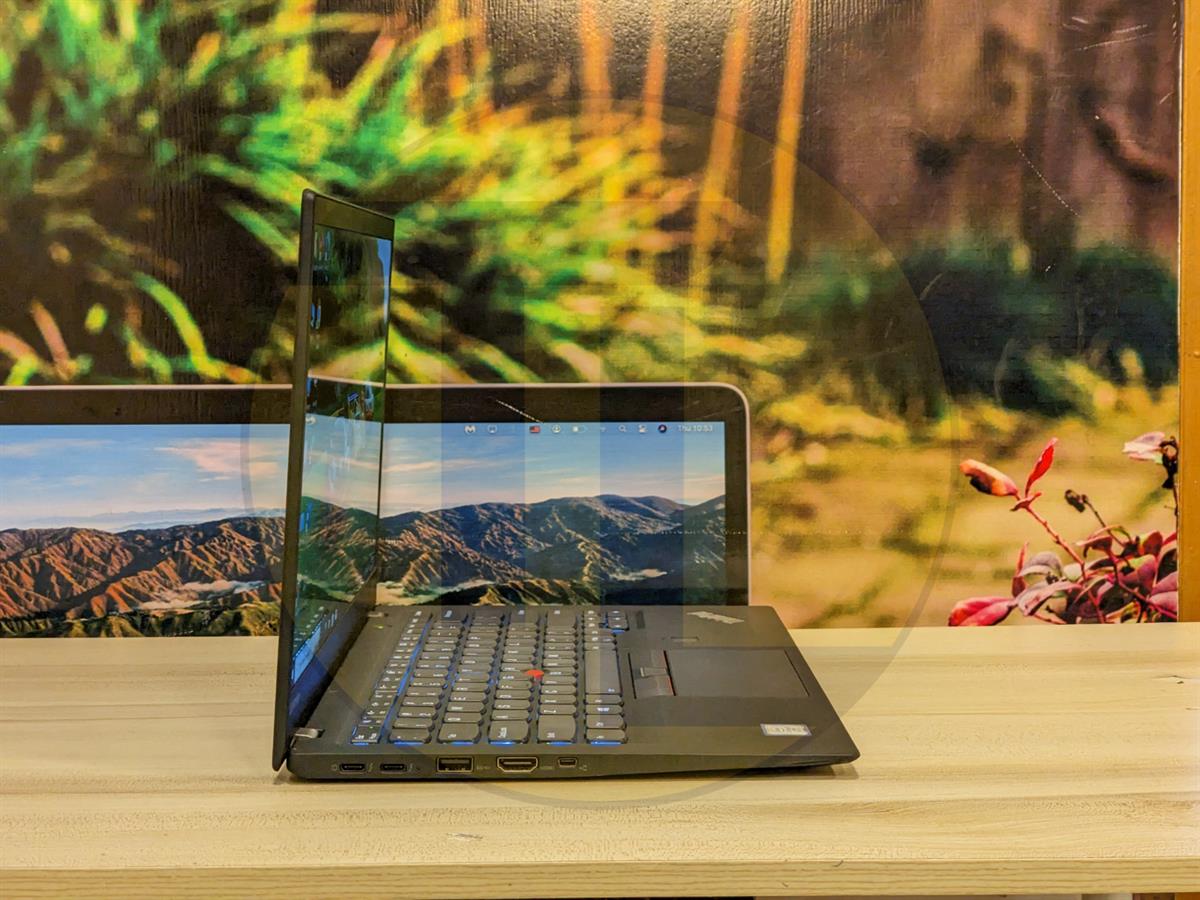 【ジャンク品】Lenovo ThinkPad X1Carbon｜Core i7 Lenovo ThinkPad X1 Carbon Laptop - Intel Core i7 - 1080p