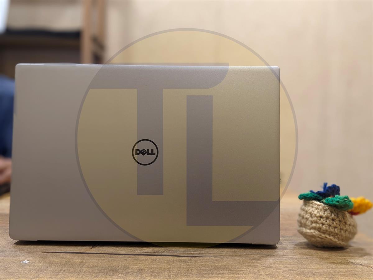 Dell XPS 13 9360 Core-i5 7200U 13 inch Laptop.