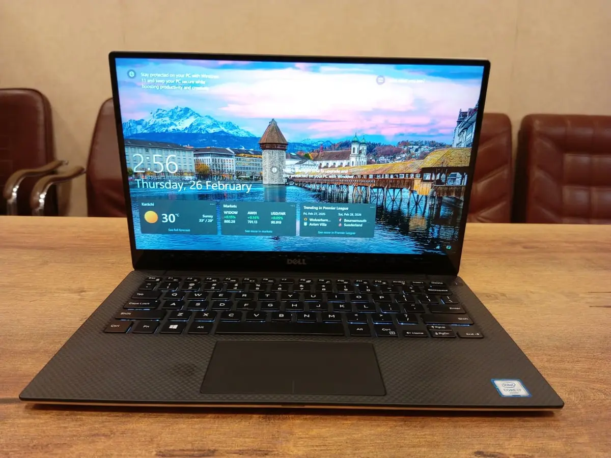 Dell XPS 13 9350 Core i7 6th Generation