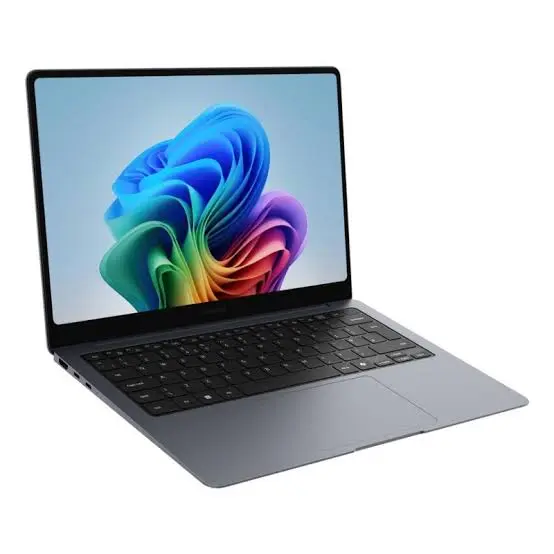 Samsung Galaxy Book6 Pro NP960XJG-KG1US 16" AMOLED 120Hz Touchscreen with Core Ultra X7 358H | 32GB RAM, 1TB SSD