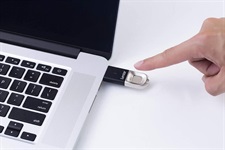 Lexar JumpDrive Fingerprint F35 32GB USB 3.0 Flash Drive