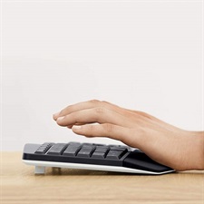 Logitech MK850 Performance Keyboard Mouse Combo