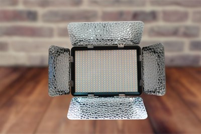 Apkina AP 528 LED Light For Camera (Battery Charger Not Included)