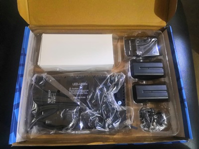 Professional LED 600 PRO with Dual Battery & Charger