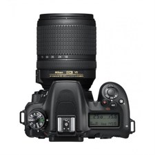Nikon D7500 Kit (18-140mm Lens)