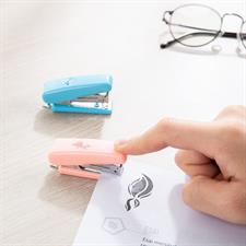 Deli E0222 Mini Stapler