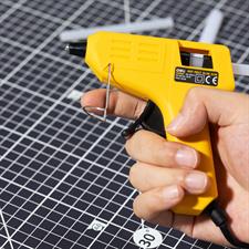 Deli EA50061 EA50161 Hot Melt Glue Gun