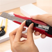 Deli E2043 Utility Knife Paper Cutter Rotary Lock 18mm