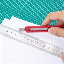 Deli E2052 Utility Knife Paper Cutter 9mm