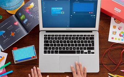 Kano Pixel – Learn to code with light