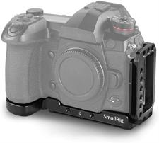 SMALLRIG Lightweight L-Bracket for Panasonic Lumix G9, Built-in Quick Release Tripod L Plate with Slide Second Handle & 1/4 Threaded Holes - 2191